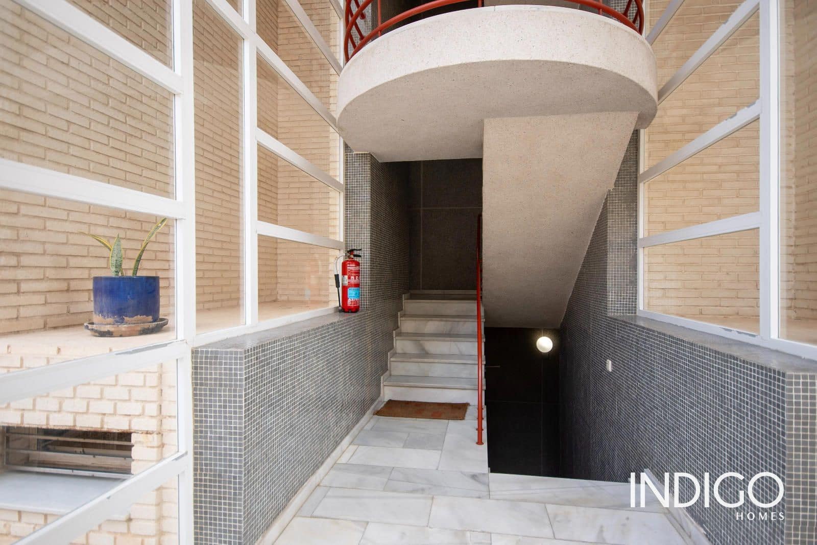 2 slaapkamer Flat te koop in Alicante stad met zwembad garage - € 429.000 (Ref: 9976626)