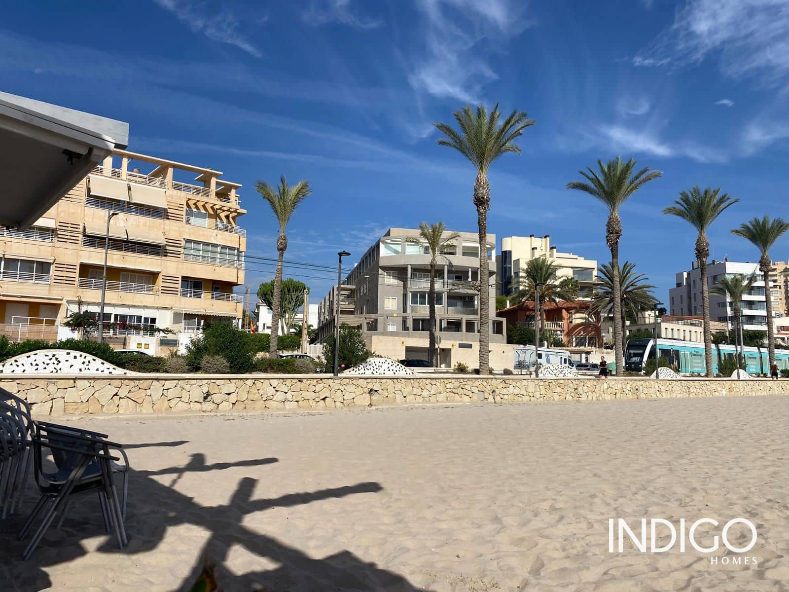 2 slaapkamer Flat te koop in Alicante stad met zwembad garage - € 429.000 (Ref: 9976626)