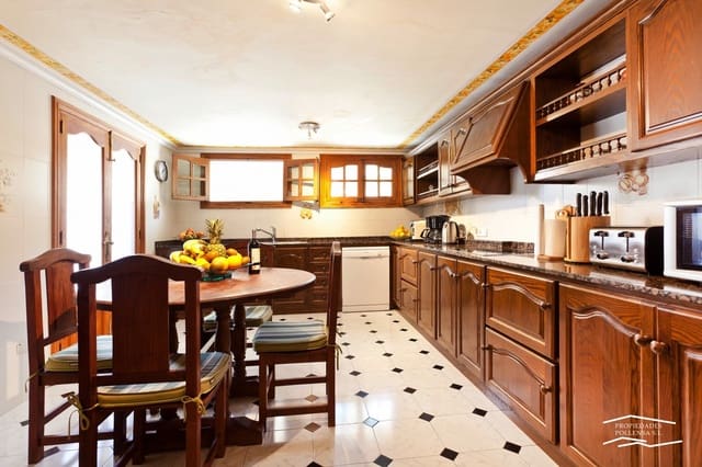 7 soverom Villa til salgs i Alcúdia med svømmebasseng garasje - € 5 775 000 (Ref: 8519724)