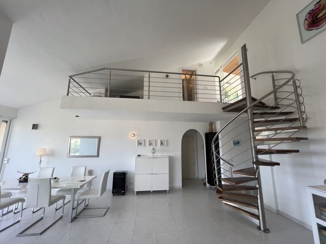 3 bedroom Apartment for sale in Port de Pollença, Pollensa / Pollença with pool garage - € 900,000 (Ref: 8602193)