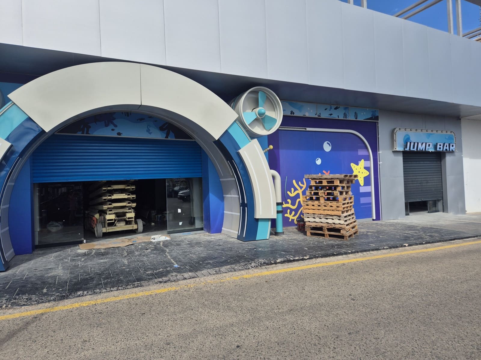 Commercial for sale in La Zenia - € 59,995 (Ref: 10067047)