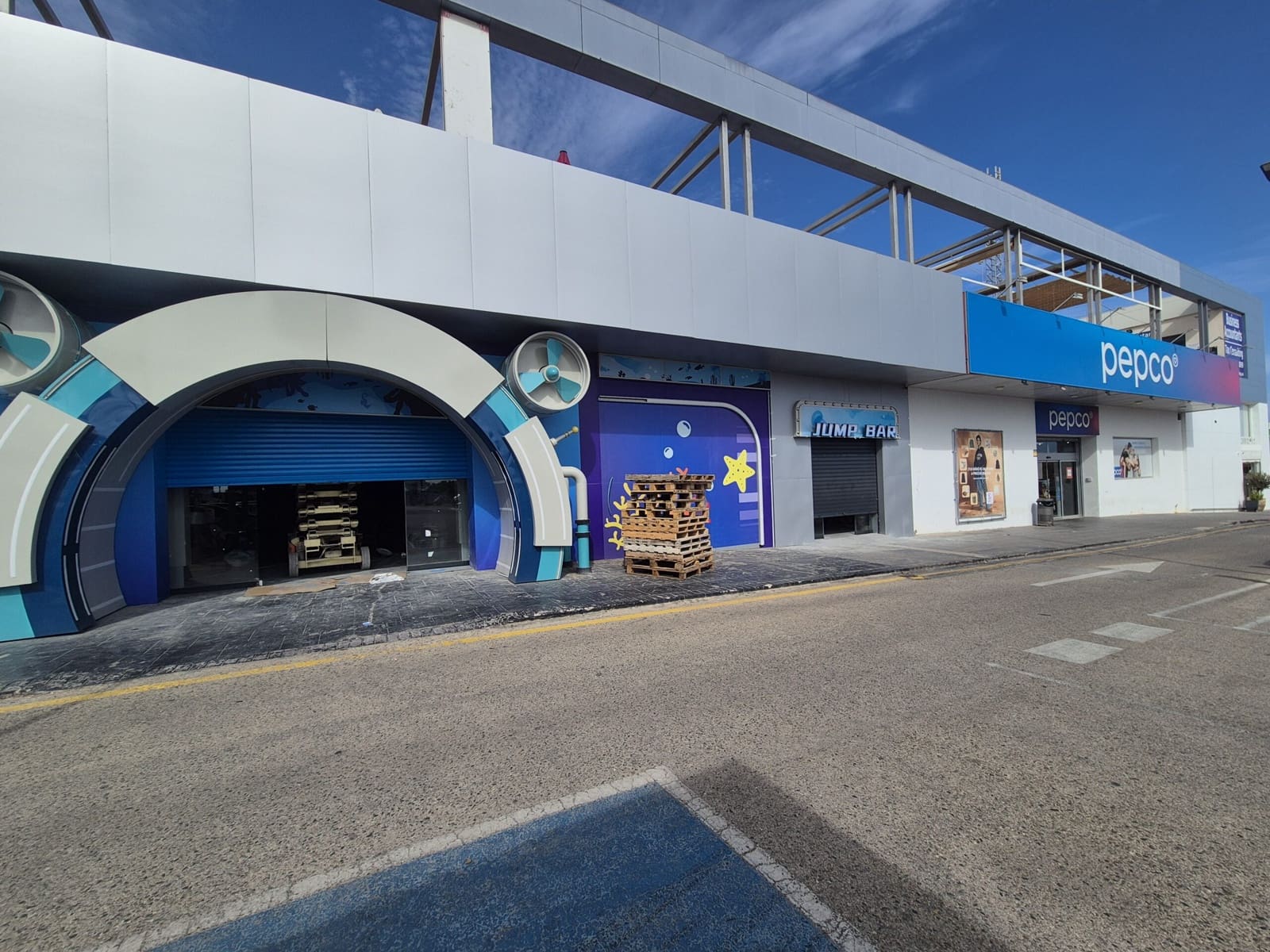 Commercial for sale in La Zenia - € 59,995 (Ref: 10067047)