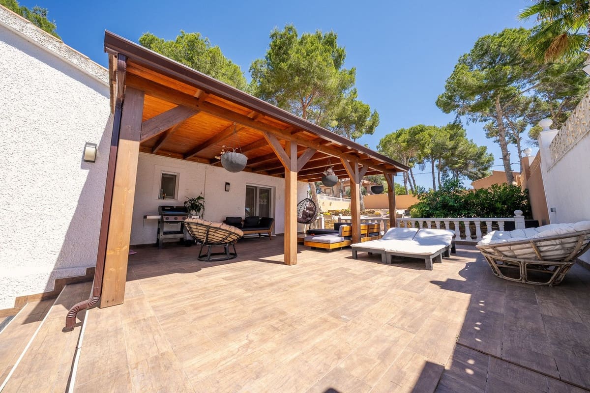 4 slaapkamer Villa te koop in Pilar de la Horadada met zwembad garage - € 395.000 (Ref: 10131161)