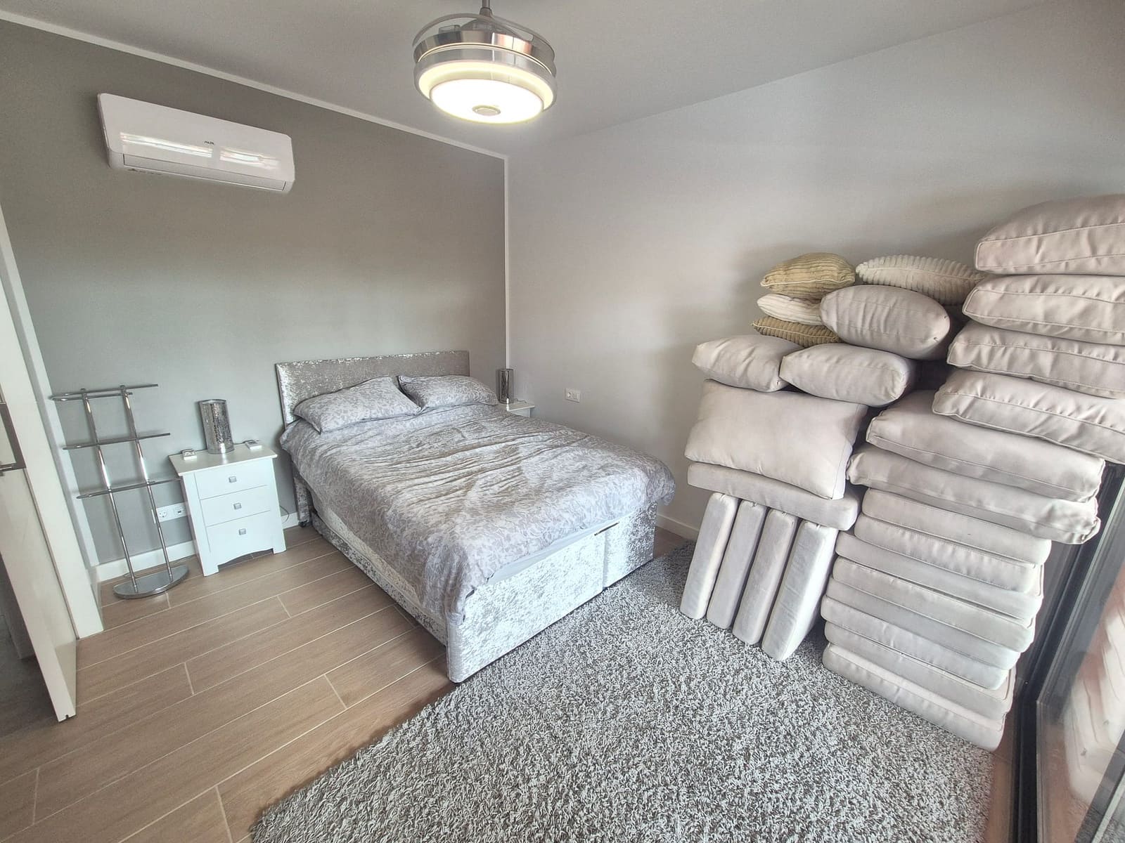 Apartamento de 2 habitaciones en Orihuela Costa en venta con piscina - 254.950 € (Ref: 8526481)
