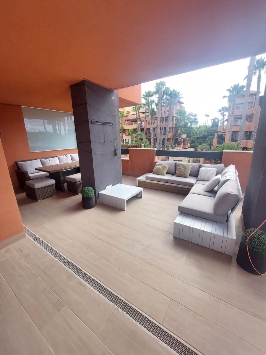 2 soverom Leilighet til salgs i Orihuela Costa med svømmebasseng garasje - € 254 950 (Ref: 8526481)