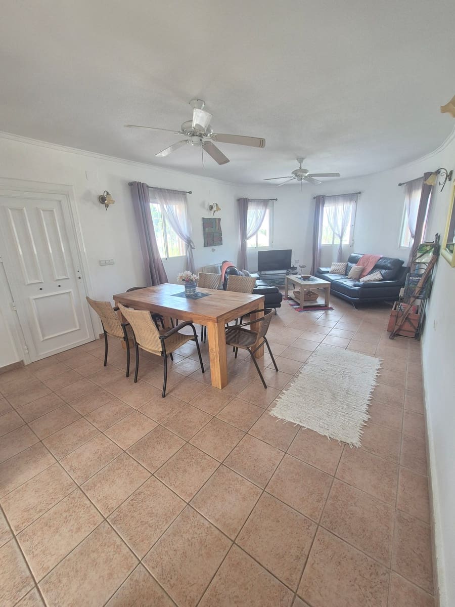 5 quarto Moradia para venda em San Miguel de Salinas com piscina - 445 000 € (Ref: 8634226)