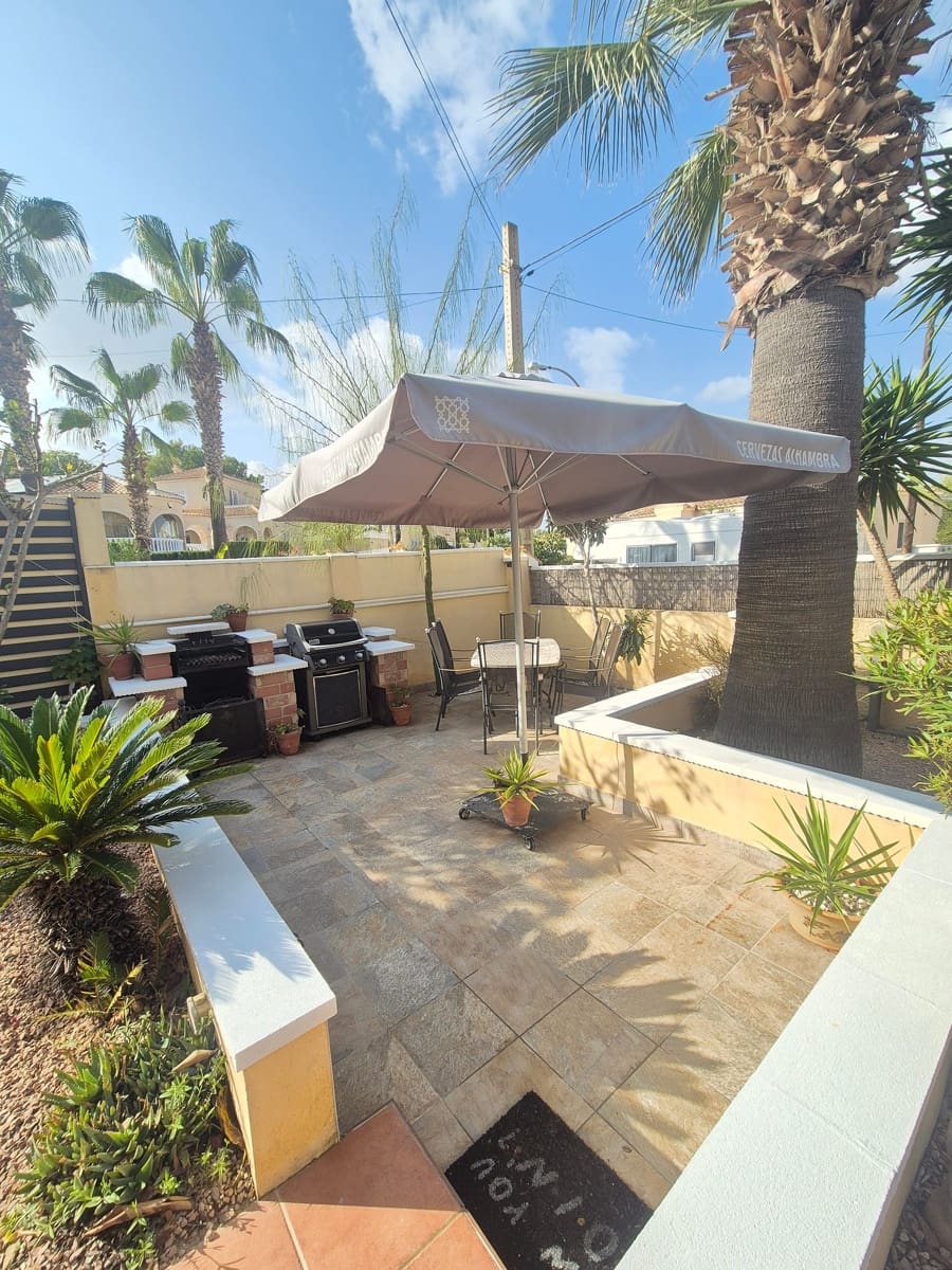 5 quarto Moradia para venda em San Miguel de Salinas com piscina - 445 000 € (Ref: 8634226)