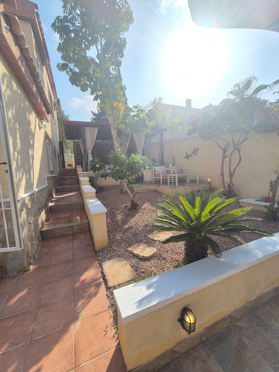 5 quarto Moradia para venda em San Miguel de Salinas com piscina - 445 000 € (Ref: 8634226)