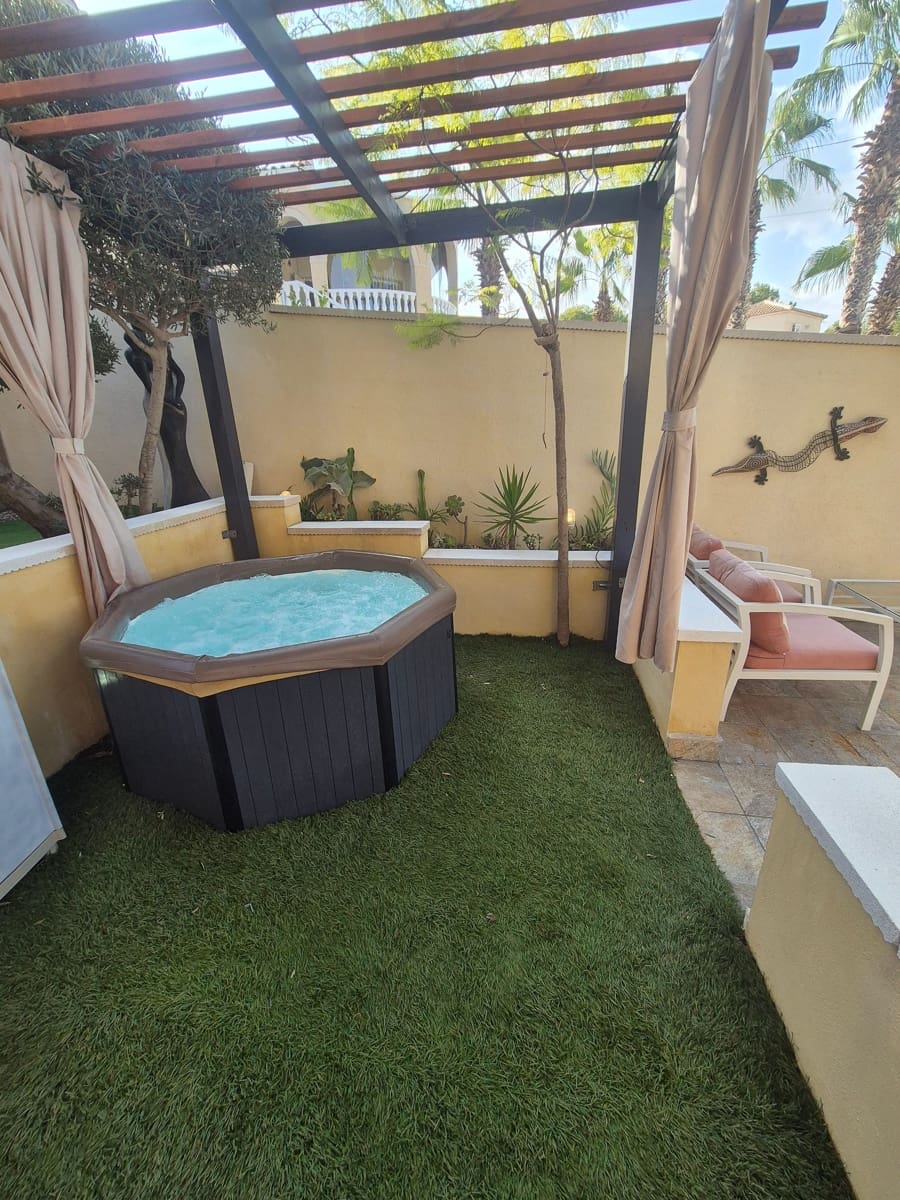 5 quarto Moradia para venda em San Miguel de Salinas com piscina - 445 000 € (Ref: 8634226)