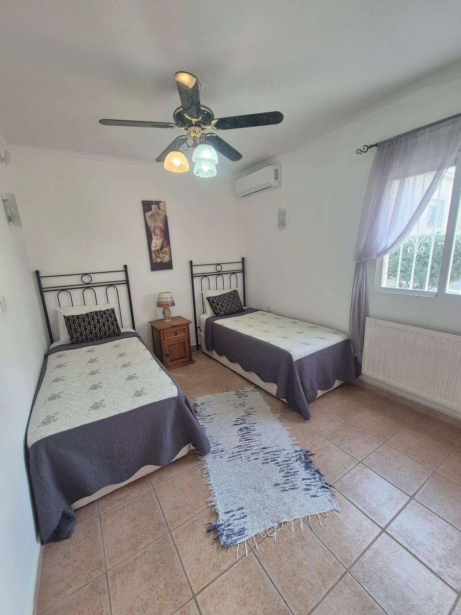 5 quarto Moradia para venda em San Miguel de Salinas com piscina - 445 000 € (Ref: 8634226)