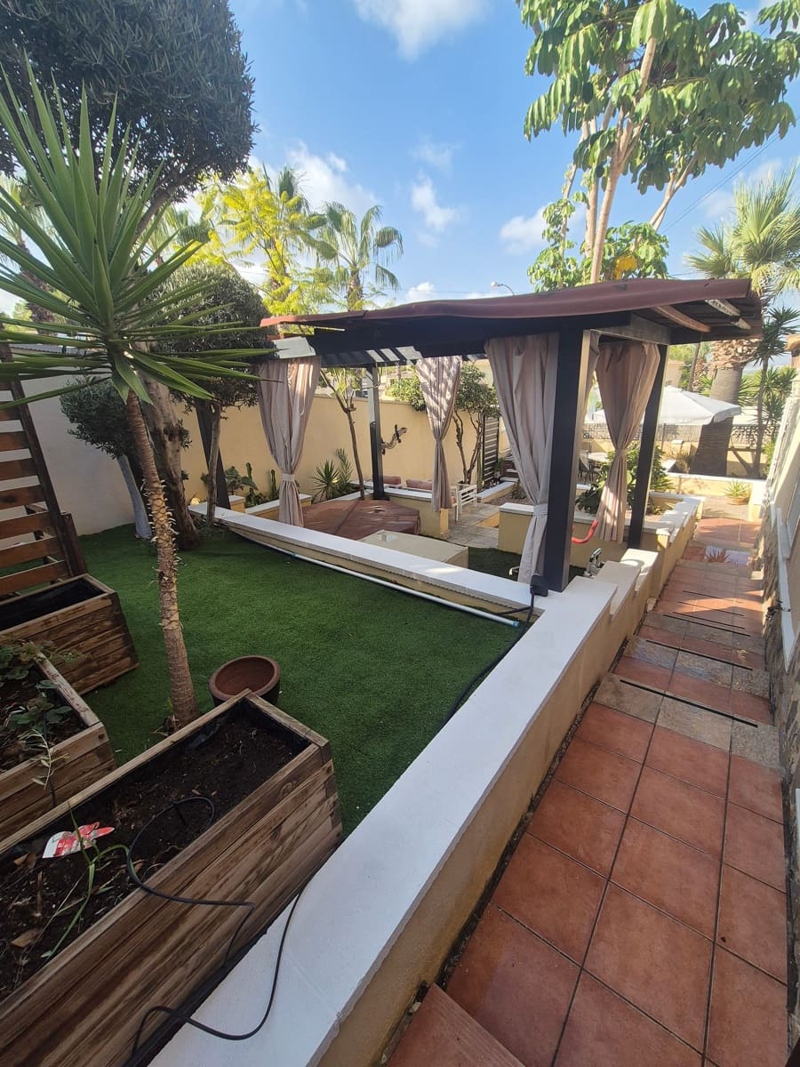 5 quarto Moradia para venda em San Miguel de Salinas com piscina - 445 000 € (Ref: 8634226)