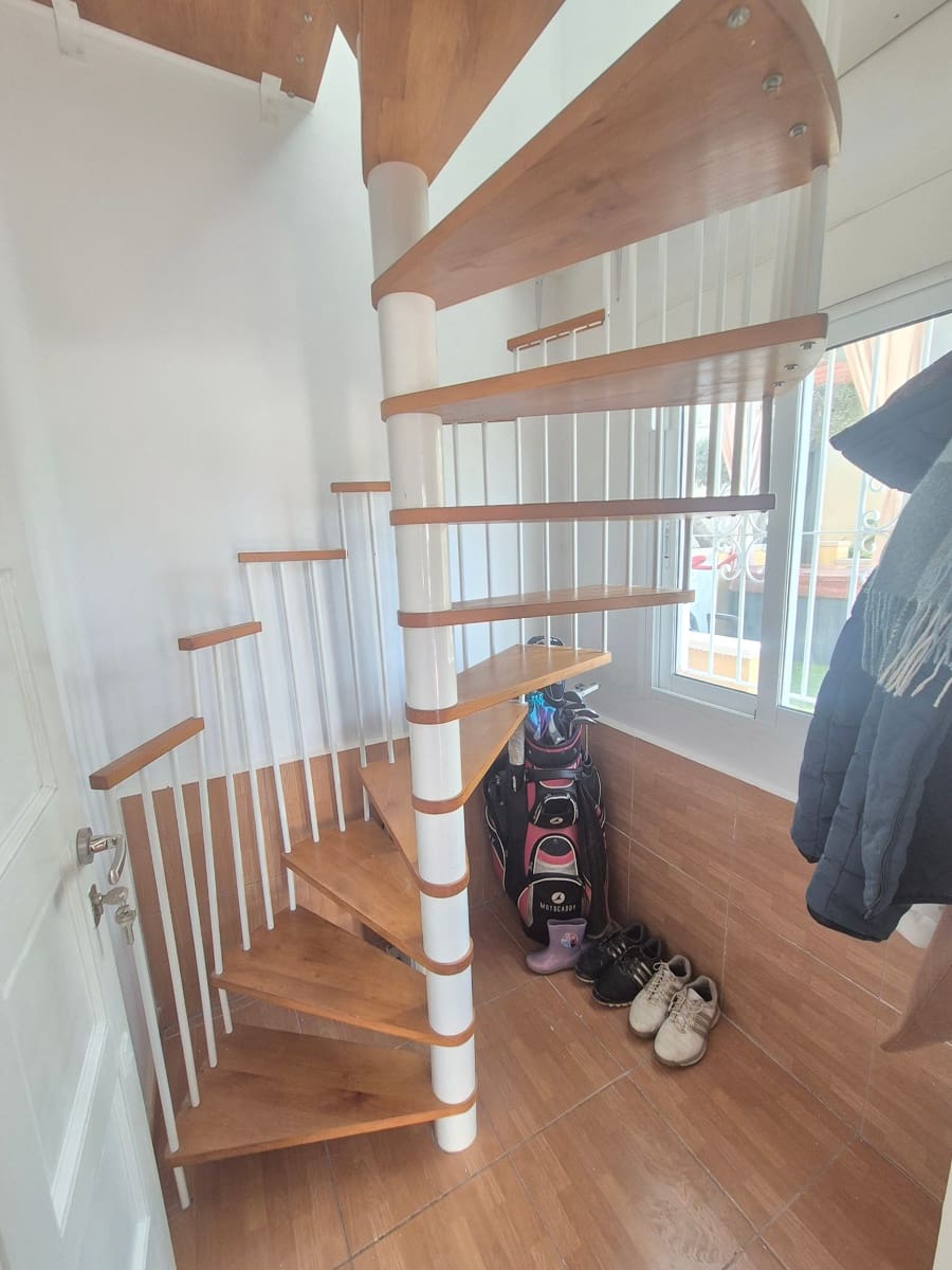 5 quarto Moradia para venda em San Miguel de Salinas com piscina - 445 000 € (Ref: 8634226)