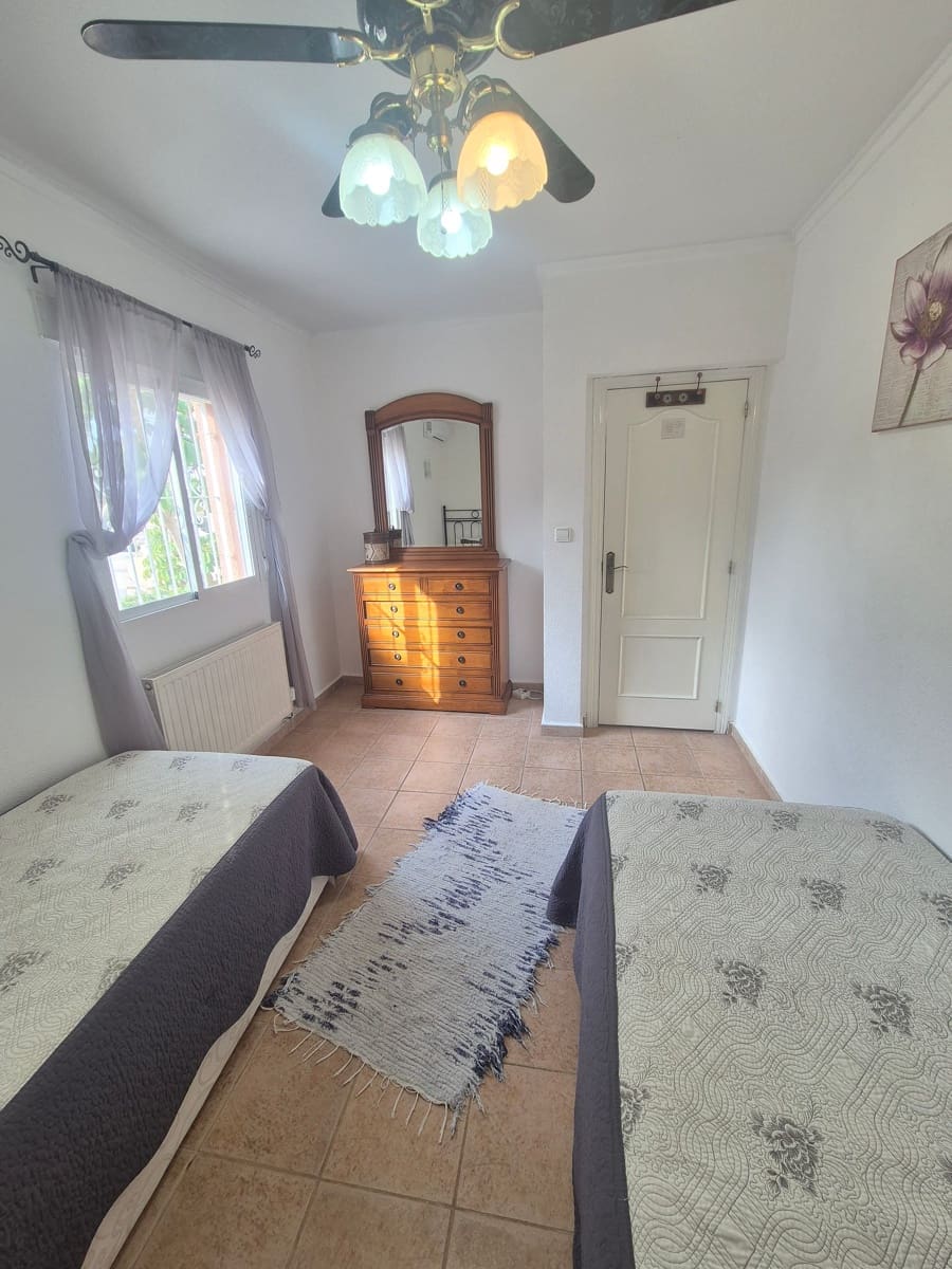 5 quarto Moradia para venda em San Miguel de Salinas com piscina - 445 000 € (Ref: 8634226)