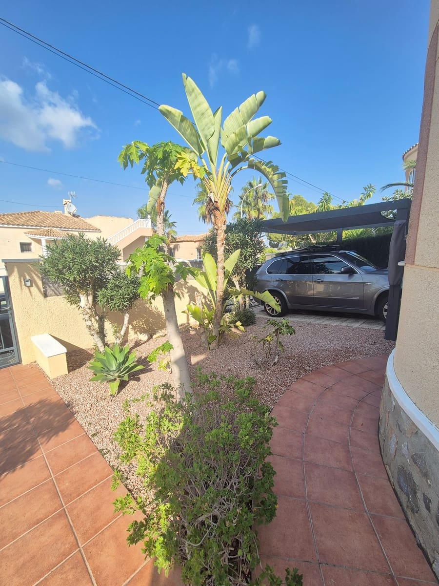 5 quarto Moradia para venda em San Miguel de Salinas com piscina - 445 000 € (Ref: 8634226)