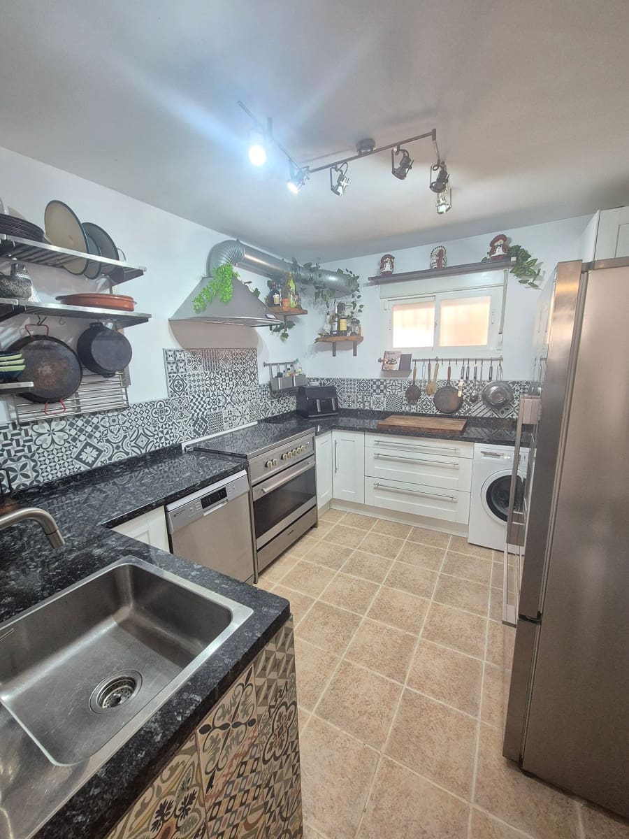 5 quarto Moradia para venda em San Miguel de Salinas com piscina - 445 000 € (Ref: 8634226)