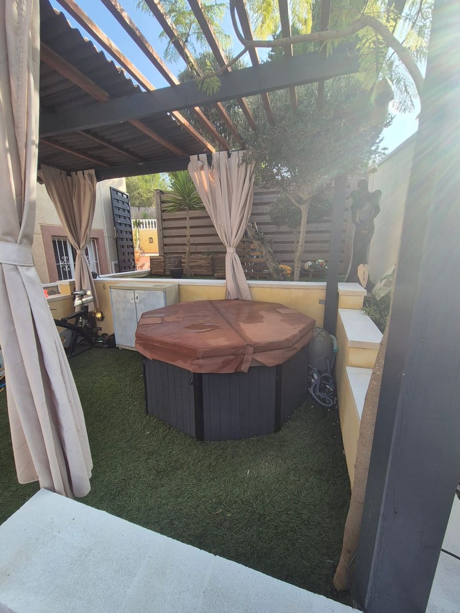 5 quarto Moradia para venda em San Miguel de Salinas com piscina - 445 000 € (Ref: 8634226)