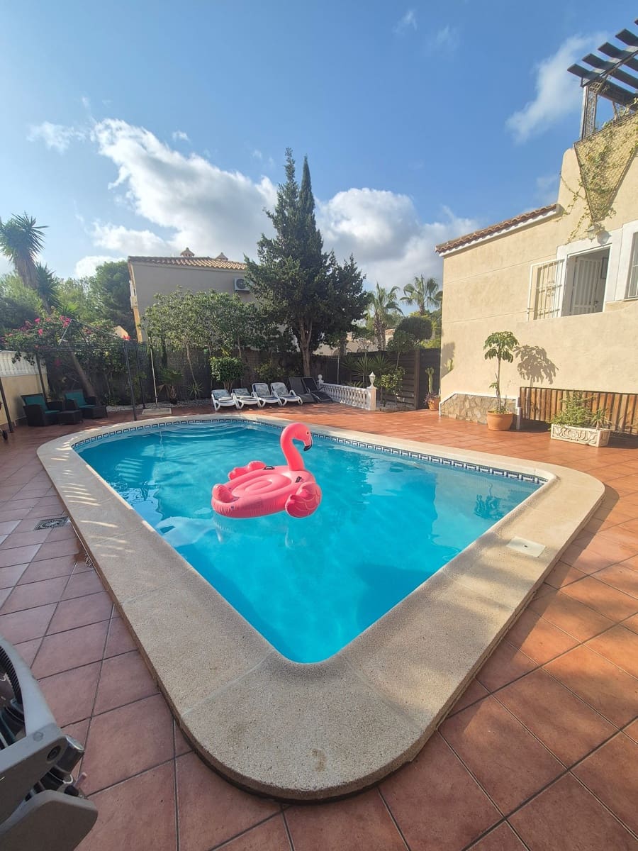 5 quarto Moradia para venda em San Miguel de Salinas com piscina - 445 000 € (Ref: 8634226)