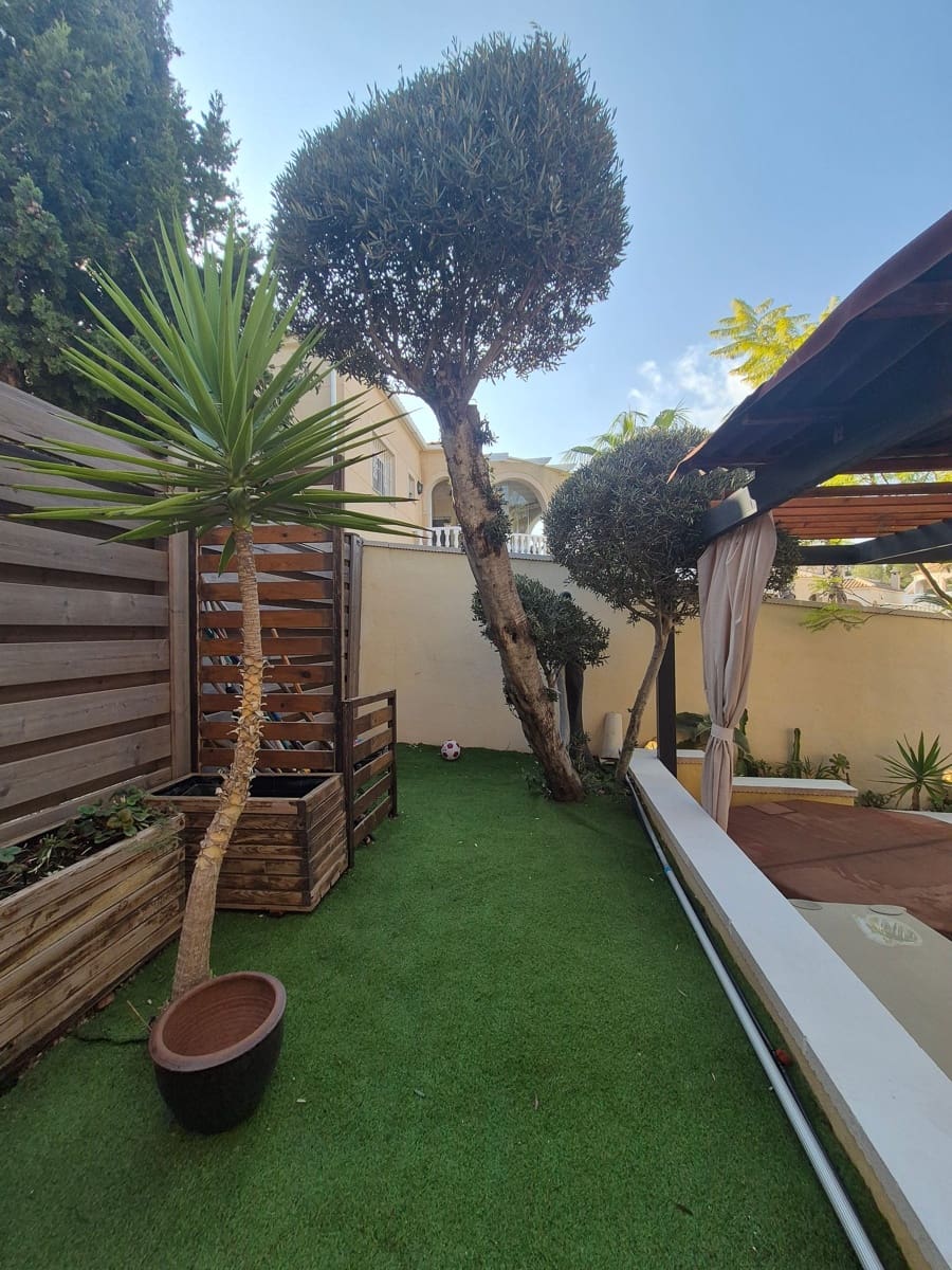 5 quarto Moradia para venda em San Miguel de Salinas com piscina - 445 000 € (Ref: 8634226)