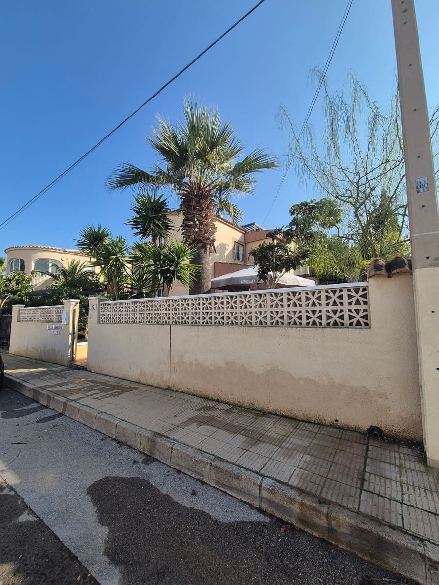 5 quarto Moradia para venda em San Miguel de Salinas com piscina - 445 000 € (Ref: 8634226)