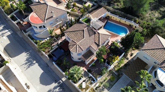 5 quarto Moradia para venda em San Miguel de Salinas com piscina - 445 000 € (Ref: 8634226)