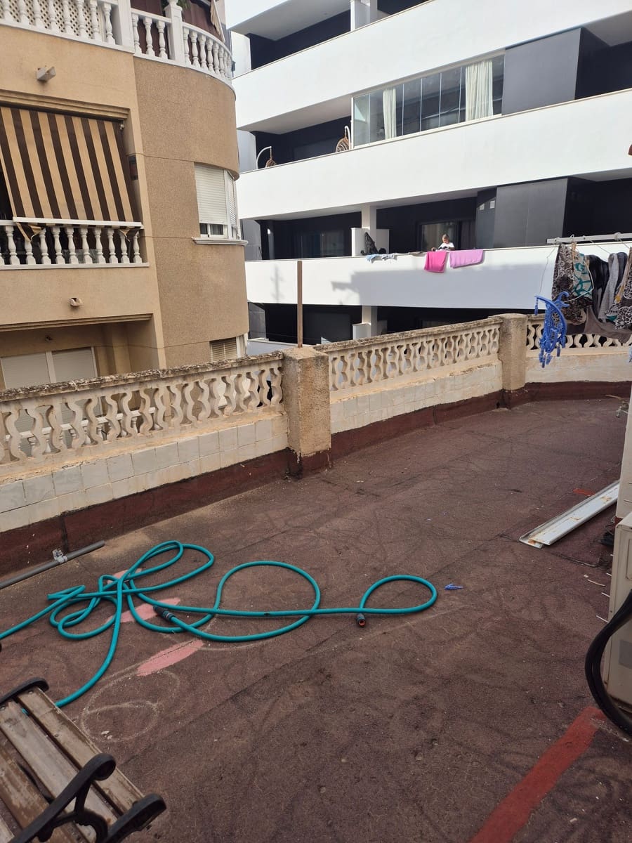 2 sovrum Kommersiell till salu i Torrevieja - 200 000 € (Ref: 9355518)