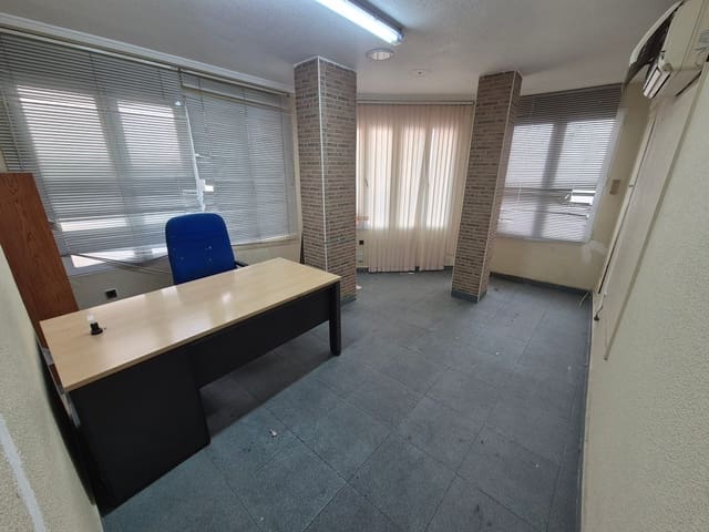 Local Comercial de 2 habitaciones en Centro, Torrevieja en venta - 200.000 € (Ref: 9355518)