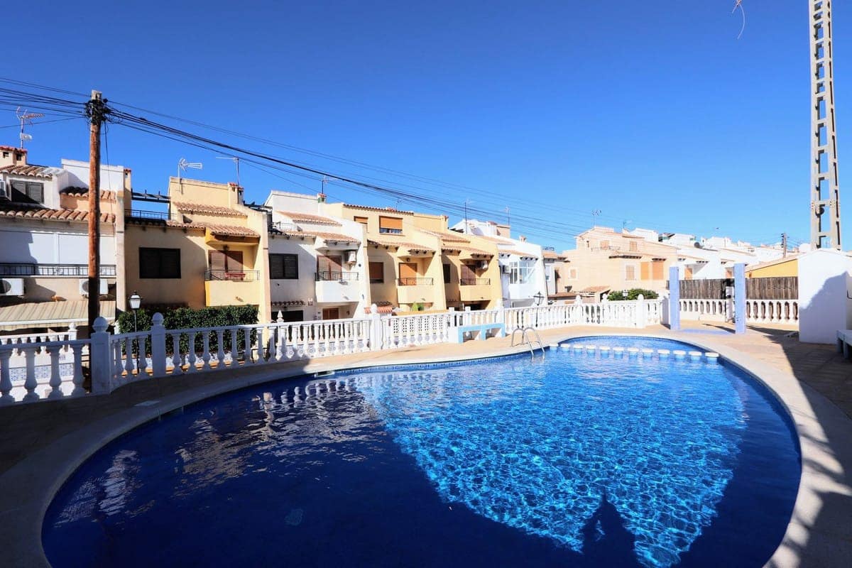 2 bedroom Townhouse for sale in Los Balcones with pool - € 160,000 (Ref: 9465193)
