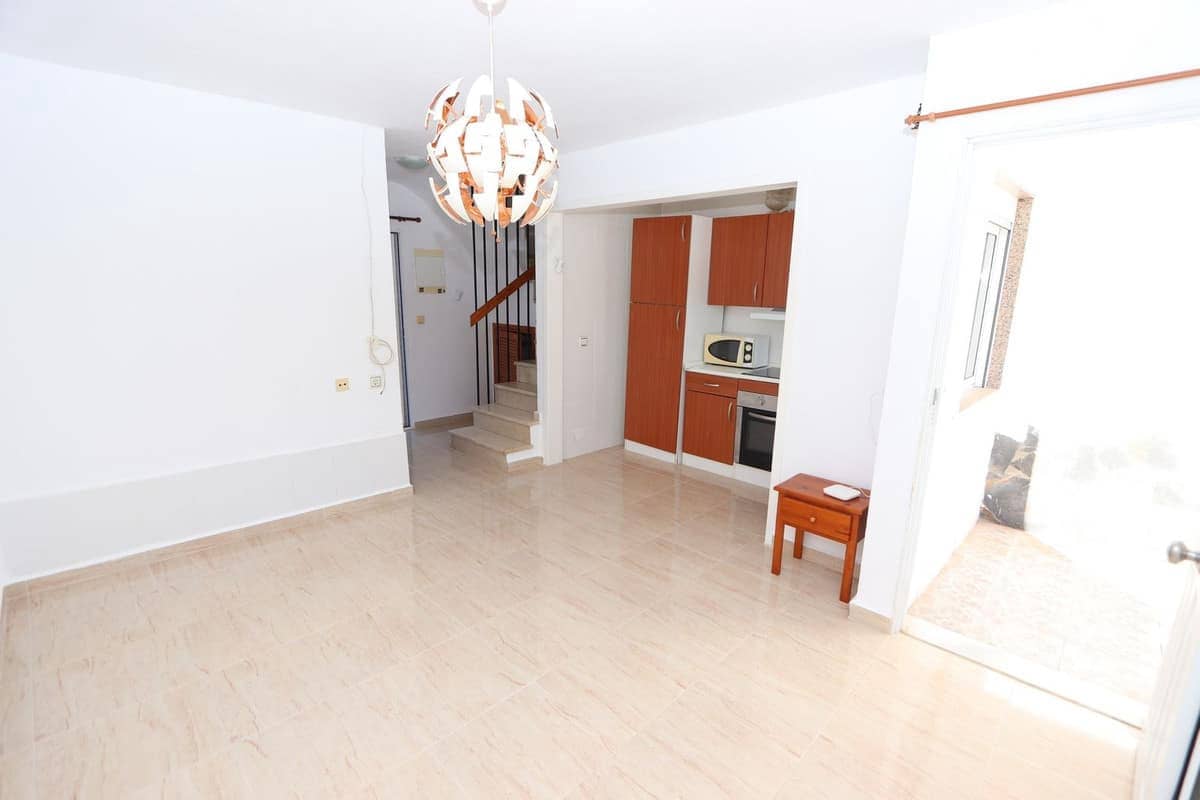 2 bedroom Townhouse for sale in Los Balcones with pool - € 160,000 (Ref: 9465193)