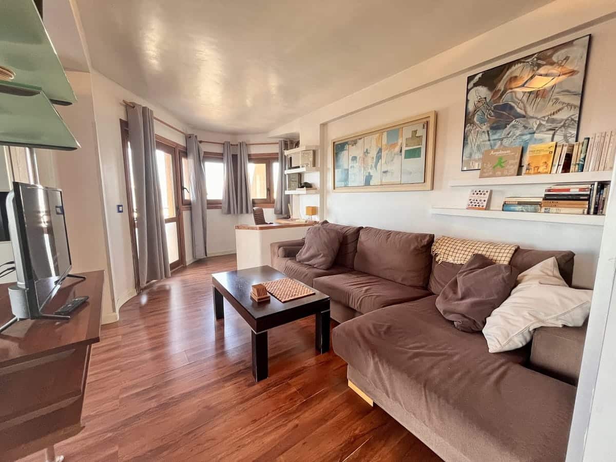 1 bedroom Apartment for sale in Torrevieja - € 155,000 (Ref: 9465195)