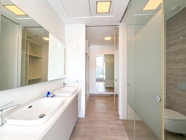 3 bedroom Villa for sale in Las Colinas Golf, Orihuela with pool - € 949,000 (Ref: 9485514)