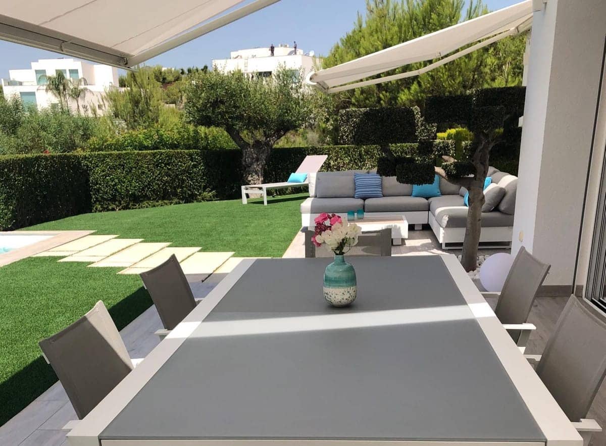 3 bedroom Villa for sale in Las Colinas Golf with pool - € 949,000 (Ref: 9485514)