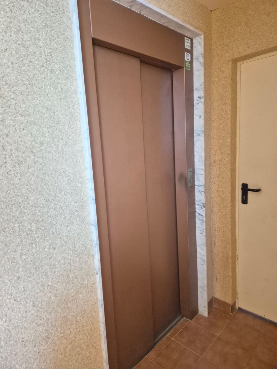 2 bedroom Apartment for sale in Torrevieja with pool - € 109,950 (Ref: 9503853)