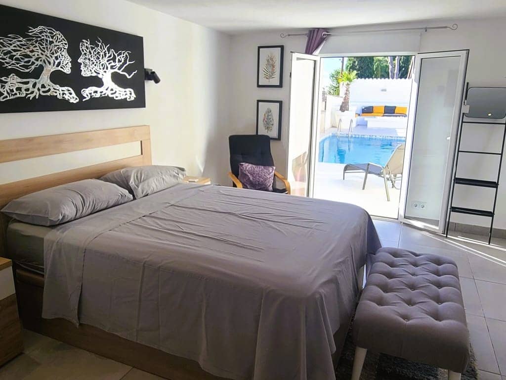 4 bedroom Semi-detached Villa for sale in Los Balcones with pool - € 535,000 (Ref: 9538913)