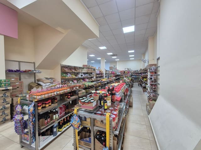 Comercial para venda em Torrevieja - 789 000 € (Ref: 9570623)