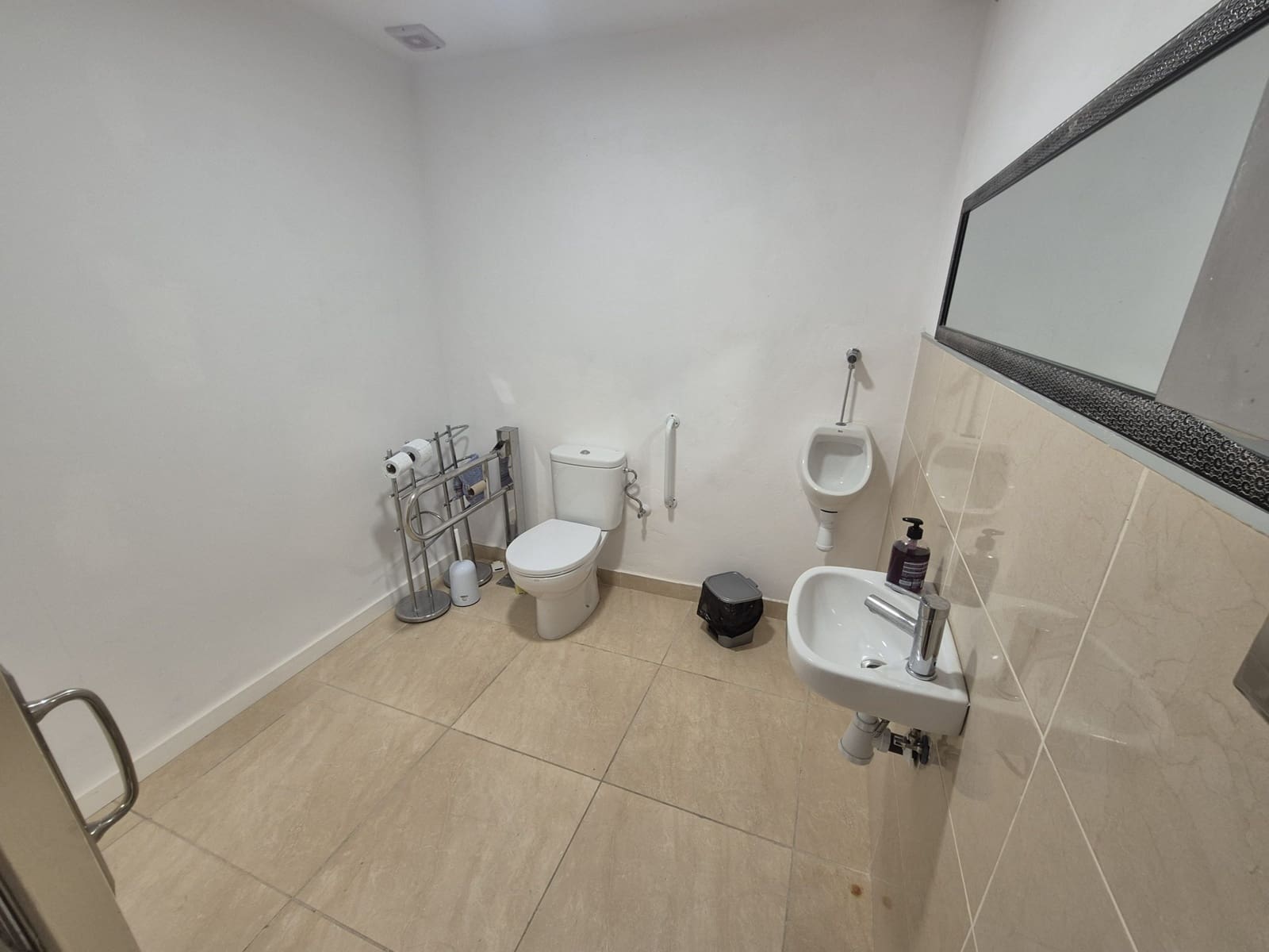 Comercial para venda em Torrevieja - 789 000 € (Ref: 9570623)