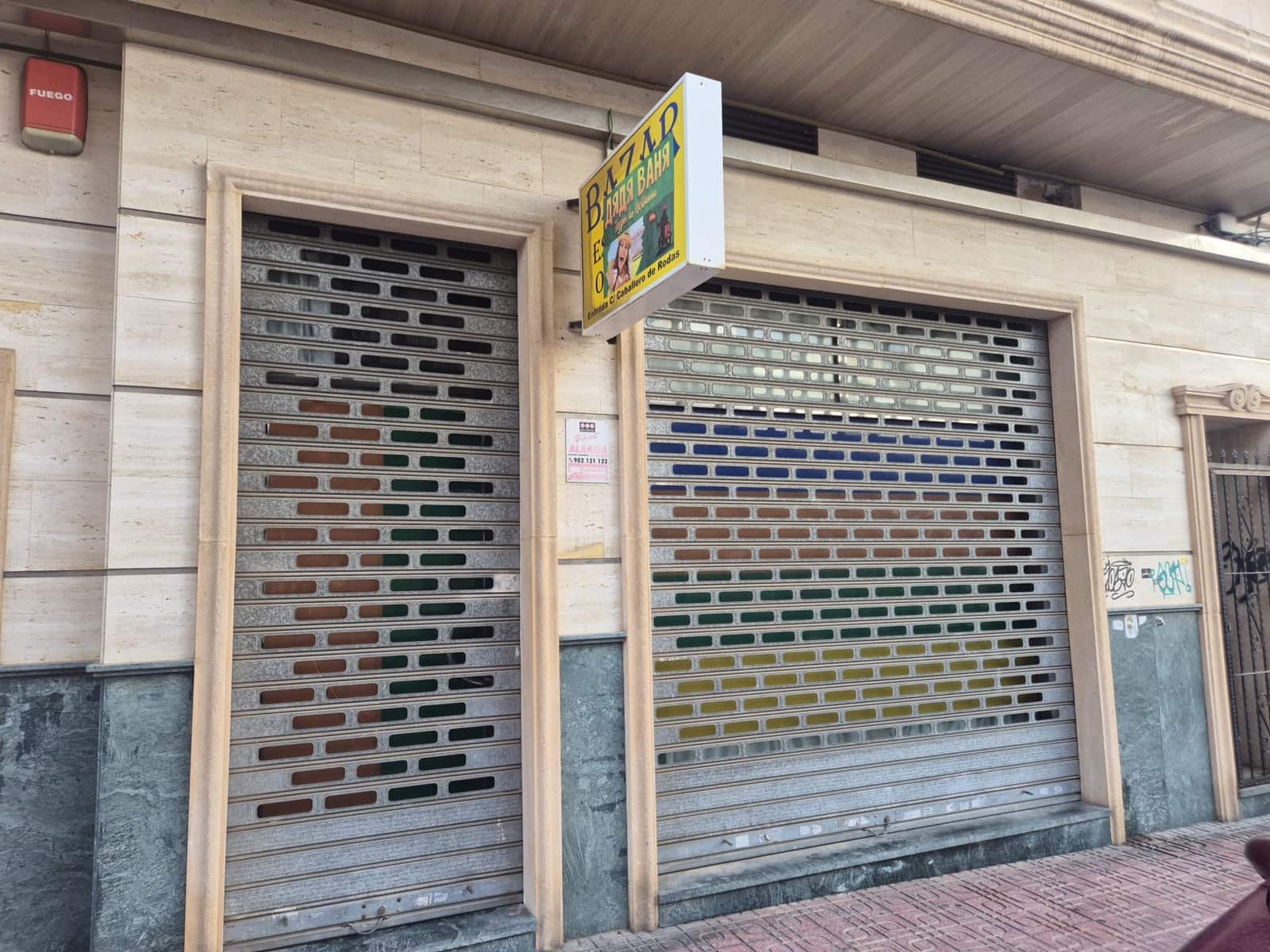 Comercial para venda em Torrevieja - 789 000 € (Ref: 9570623)