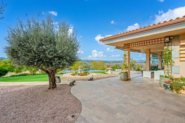 4 sypialnia Finka/Dom wiejski na sprzedaż w Torremendo, Orihuela z basenem - 1 100 000 € (Ref: 9573967)