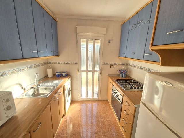 3 slaapkamer Halfvrijstaande villa te koop in Los Altos met zwembad - € 219.000 (Ref: 9690024)