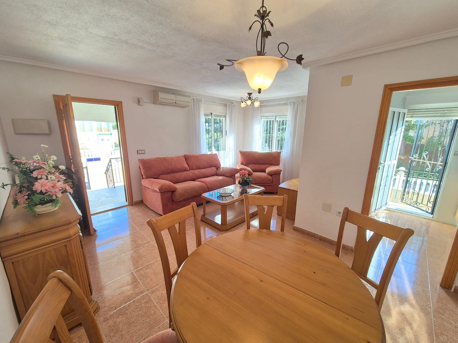 3 makuuhuone Paritalo myytävänä paikassa Los Altos mukana uima-altaan - 219 000 € (Ref: 9690024)