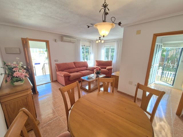 3 slaapkamer Halfvrijstaande villa te koop in Los Altos met zwembad - € 219.000 (Ref: 9690024)