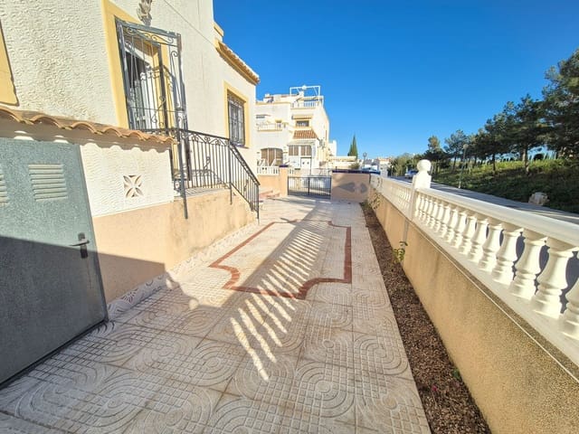 3 slaapkamer Halfvrijstaande villa te koop in Los Altos met zwembad - € 219.000 (Ref: 9690024)