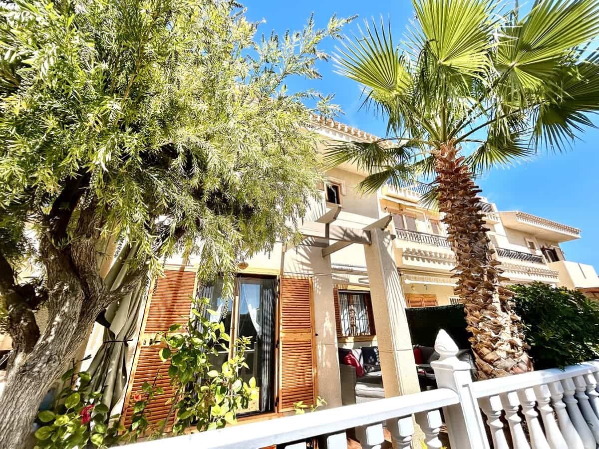 Casa de 2 habitaciones en Playa Flamenca en venta con garaje - 259.000 € (Ref: 9772682)