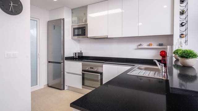 2 chambre Penthouse à vendre à Playa Flamenca, Orihuela avec piscine garage - 449 000 € (Ref: 9772683)