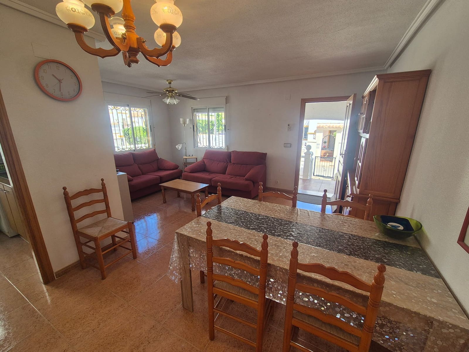 3 slaapkamer Halfvrijstaande villa te koop in Los Altos met zwembad - € 189.950 (Ref: 9782998)