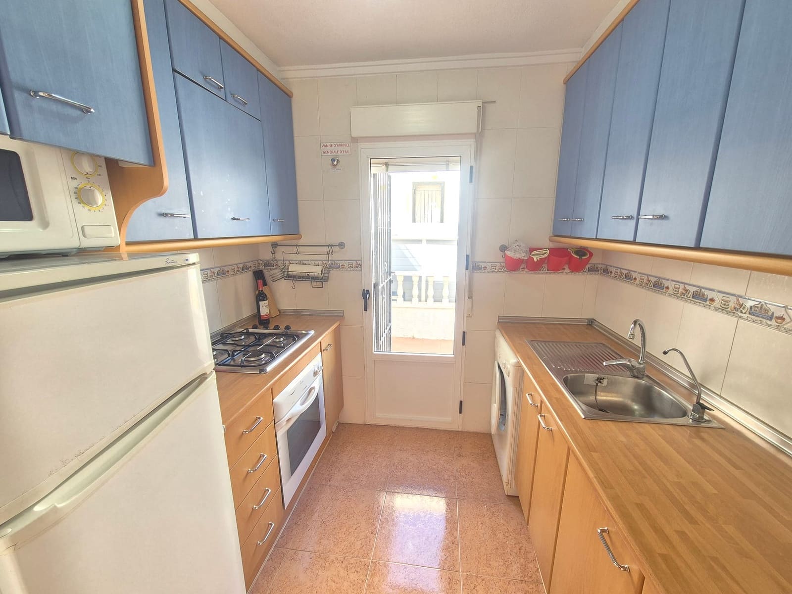 3 slaapkamer Halfvrijstaande villa te koop in Los Altos met zwembad - € 189.950 (Ref: 9782998)