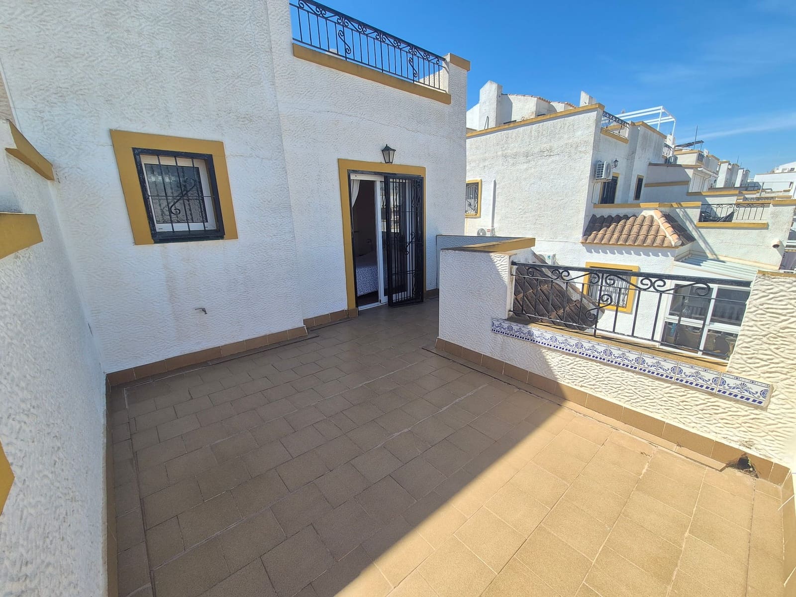 3 slaapkamer Halfvrijstaande villa te koop in Los Altos met zwembad - € 189.950 (Ref: 9782998)