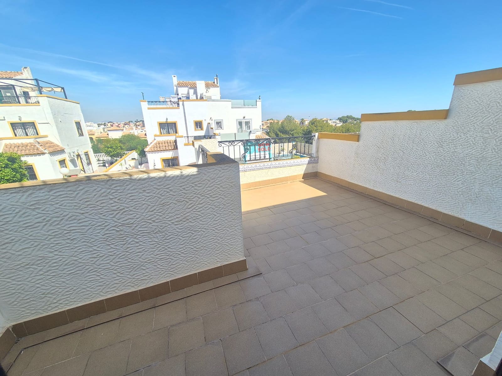 3 slaapkamer Halfvrijstaande villa te koop in Los Altos met zwembad - € 189.950 (Ref: 9782998)