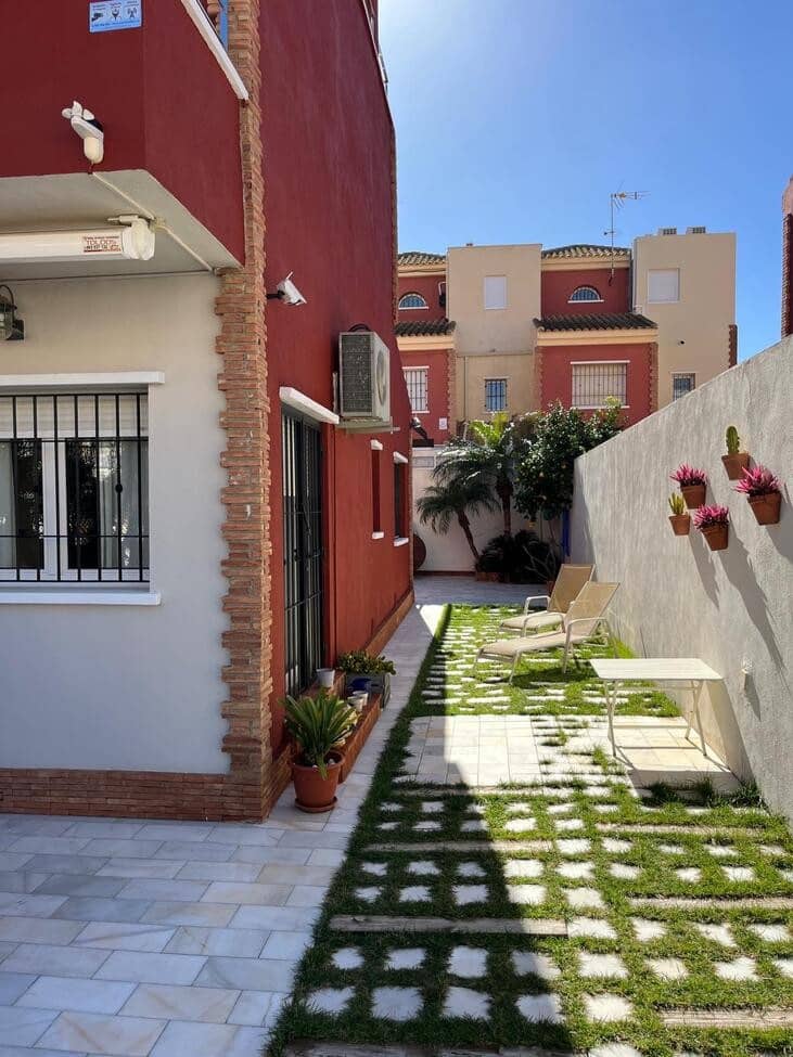 Casa de 4 habitaciones en Torre de la Horadada en venta con garaje - 450.000 € (Ref: 9826159)