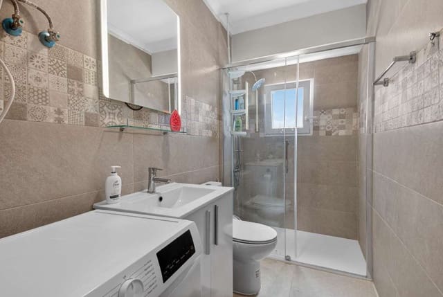 1 soveværelse Lejlighed til salg i Punta Prima, Torrevieja med swimmingpool - € 149.900 (Ref: 9867464)
