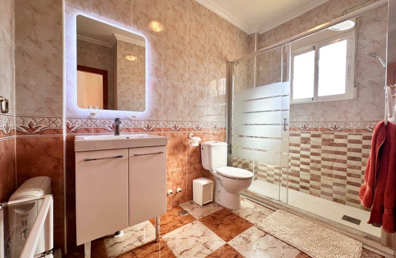 2 quarto Moradia Geminada para venda em Cabo Roig com piscina - 239 000 € (Ref: 9895159)